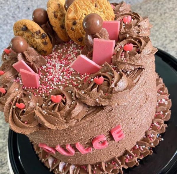 comprar torta de chocolate para niña, tienda online de postres venezolanos en santiago de chile