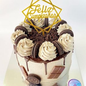 comprar torta de cookies and cream con galletas oreo y drip de chocolate, tienda online de postres venezolanos en santiago de chile